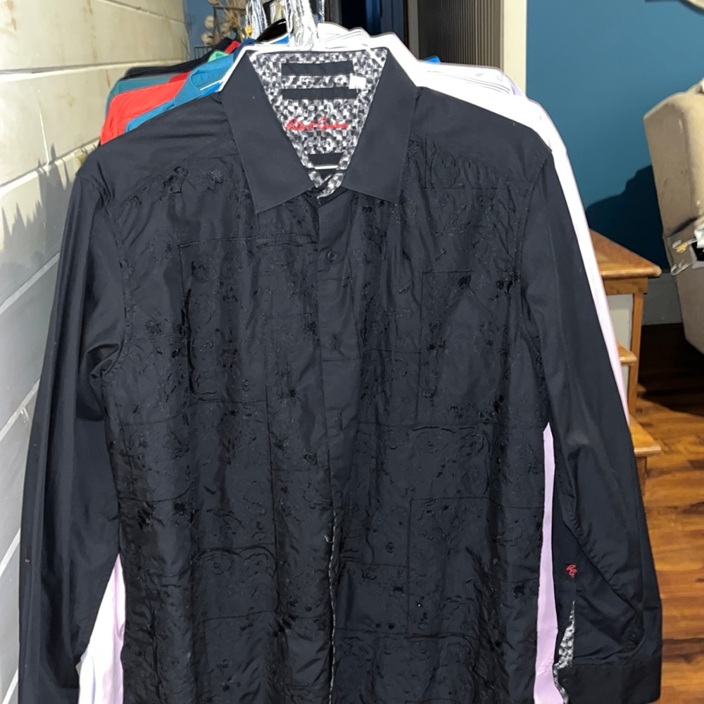 Robert Graham Men’s black paisley button up size XL